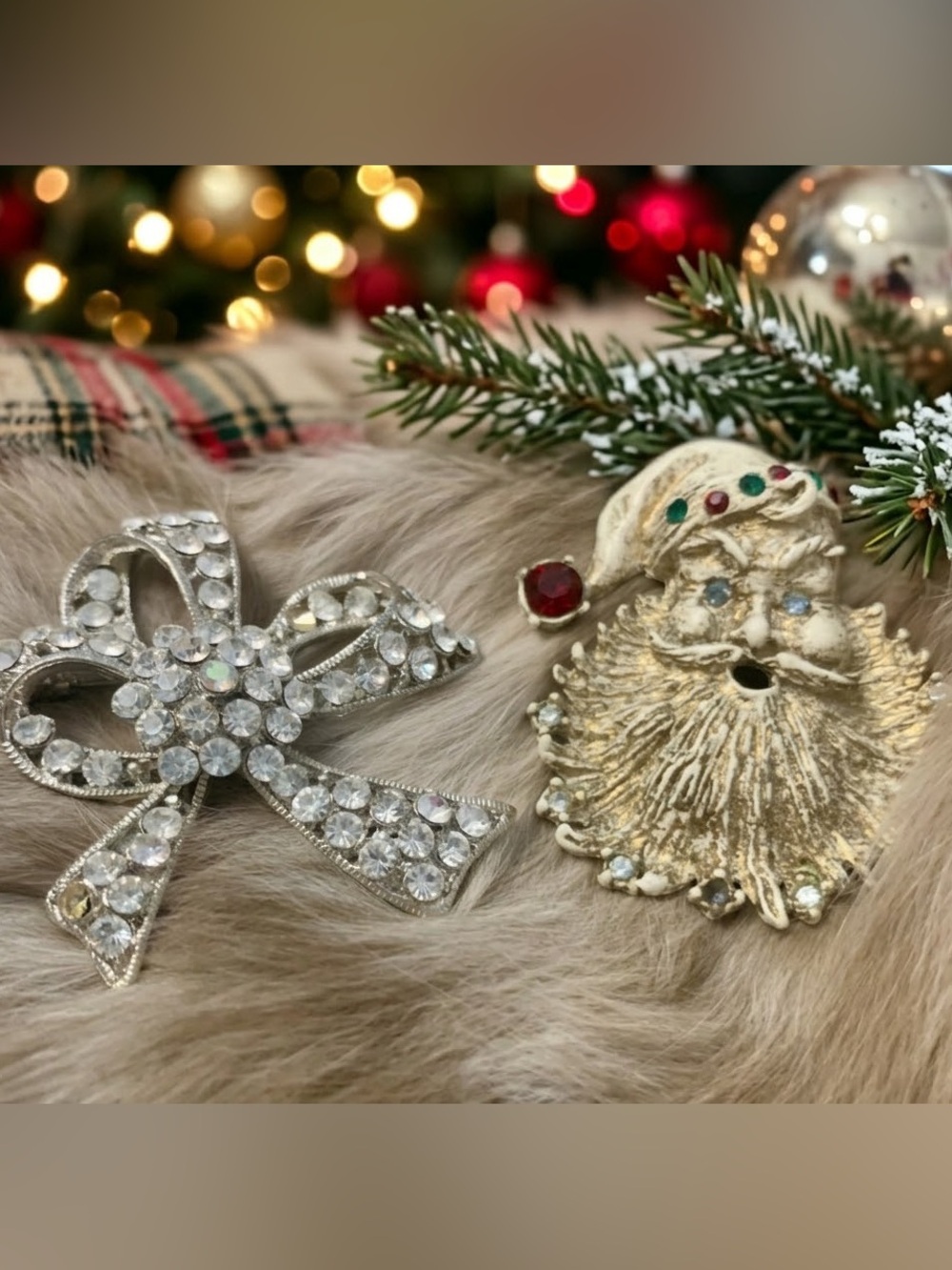 Crystal Bow and Santa Holiday Brooch Set - White Crystal, Gold Vintage
